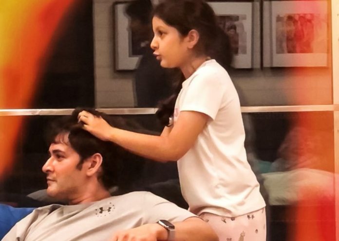 This Picture Of Mahesh Babu Enjoying A Head Massage By Daughter Sitara Is Pure Gold