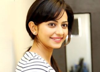 Rakul Preet Singh's Throwback Picture With Her Girl Gang Back In 20's Will Remind You Of College Days
